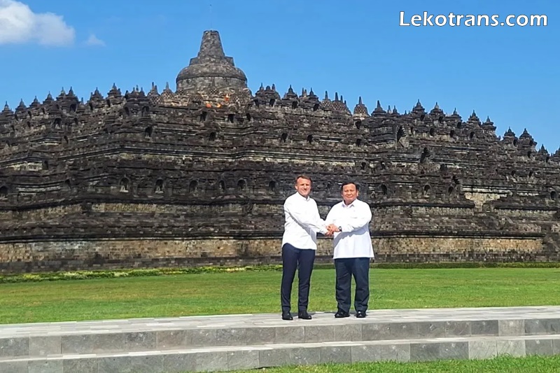 President Prabowo Subianto and French President Emmanuel Macron in front of the Borobudur Temple in Magelang, Central Java