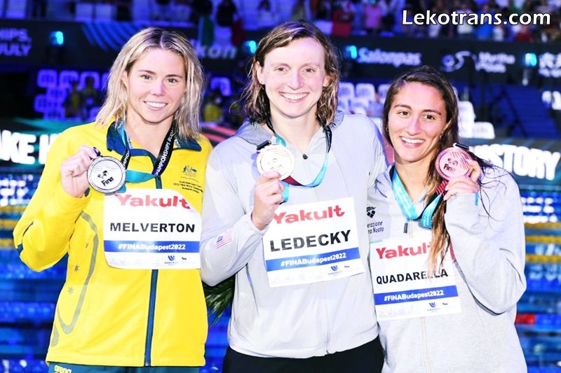 Katie Ledecky wins 800m freestyle gold at World Aquatics Championships